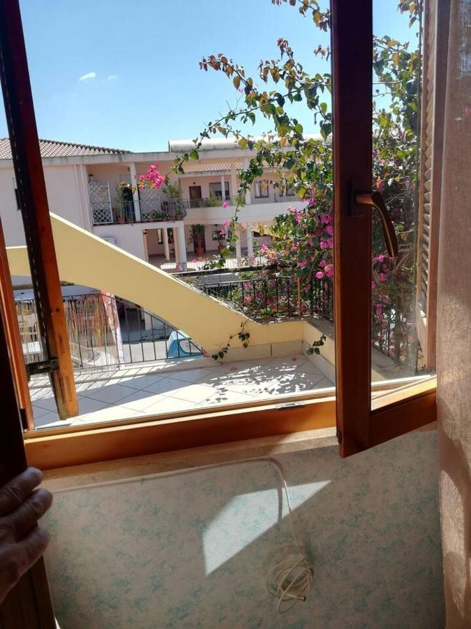 Appartement Santa Margherita Di Pula Extérieur photo